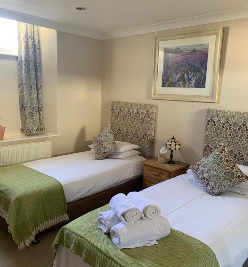 Dolphin Hotel Bovey Tracey Exteriör bild