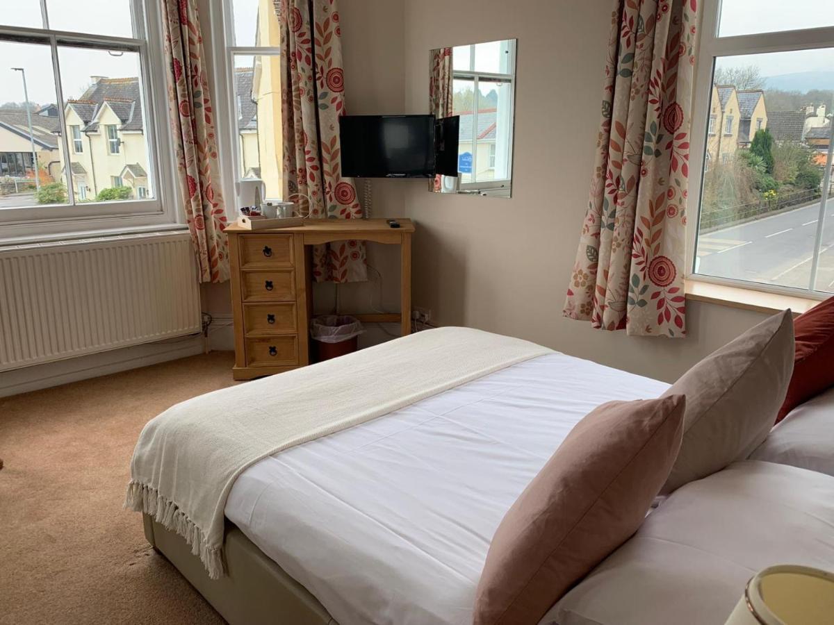 Dolphin Hotel Bovey Tracey Exteriör bild