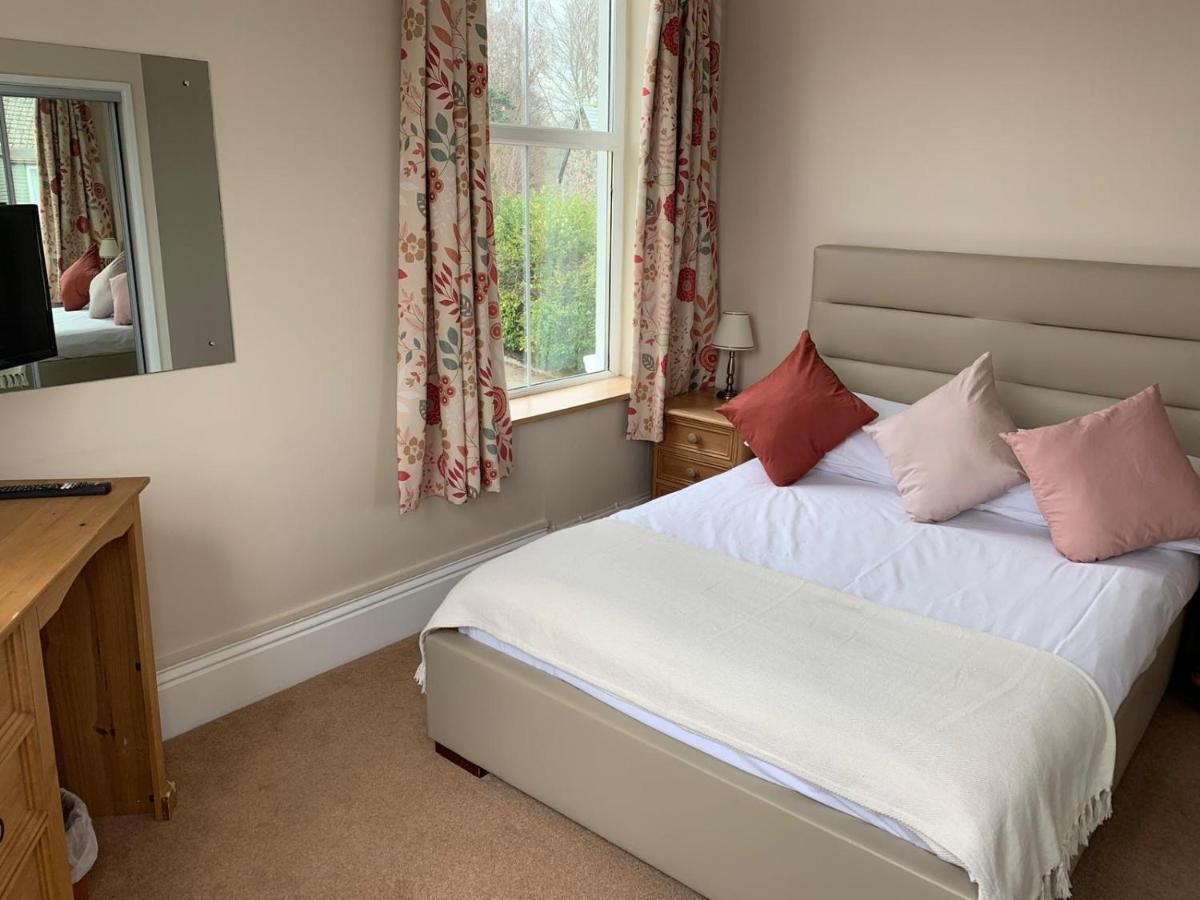 Dolphin Hotel Bovey Tracey Exteriör bild
